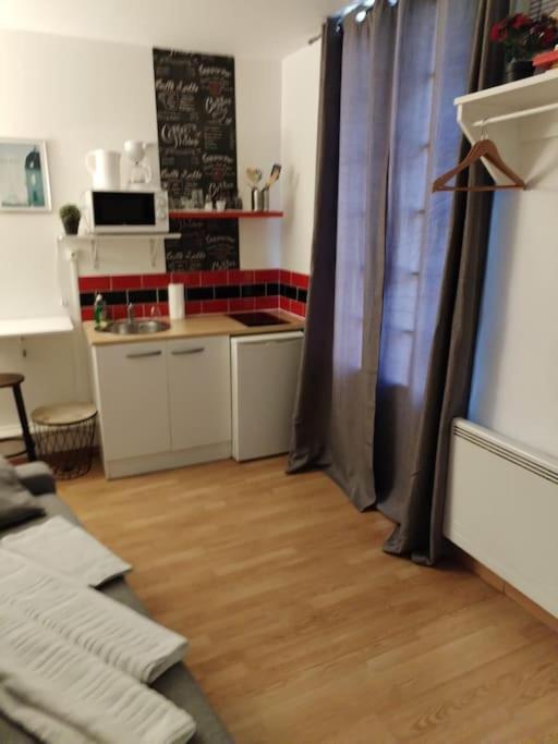 Studio Rue De La Sante Paris Luaran gambar