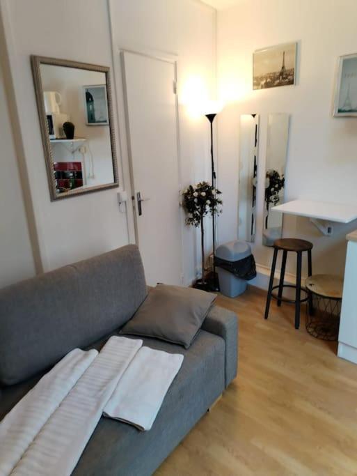 Studio Rue De La Sante Paris Luaran gambar