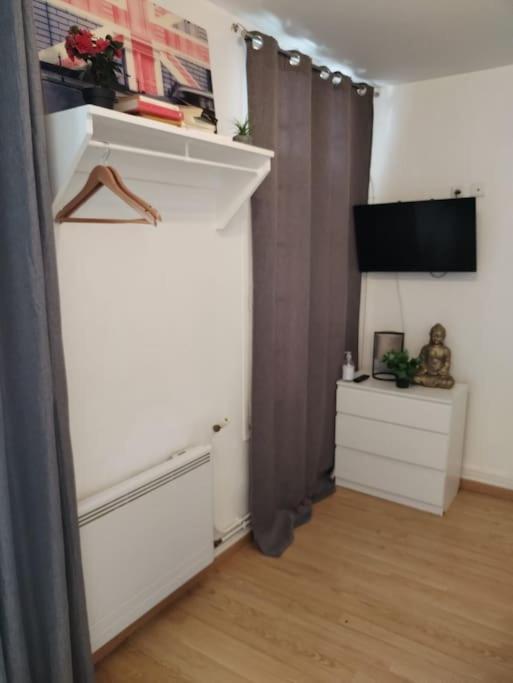 Studio Rue De La Sante Paris Luaran gambar
